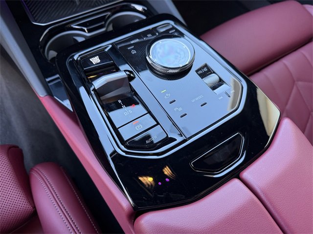 Used 2025 BMW 530i xDrive 530i xDrive w/ M Sport Package image 22