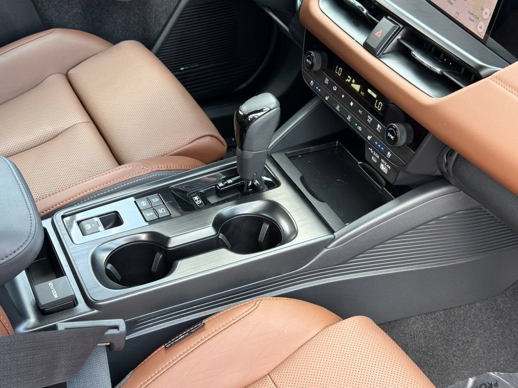 Certified 2026 Subaru Outback Touring AWD/4WD image 19