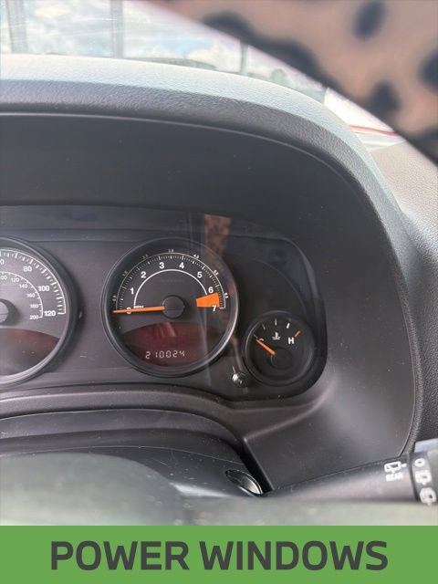 Used 2016 Jeep Patriot Latitude FWD image 5