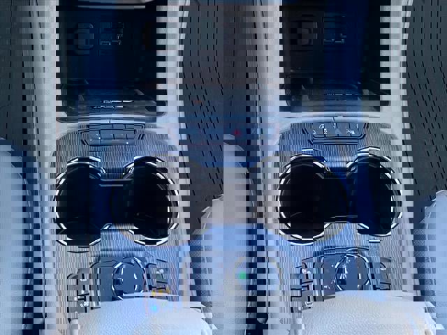 Certified 2022 GMC Acadia SLT w/ Technology Package image 12