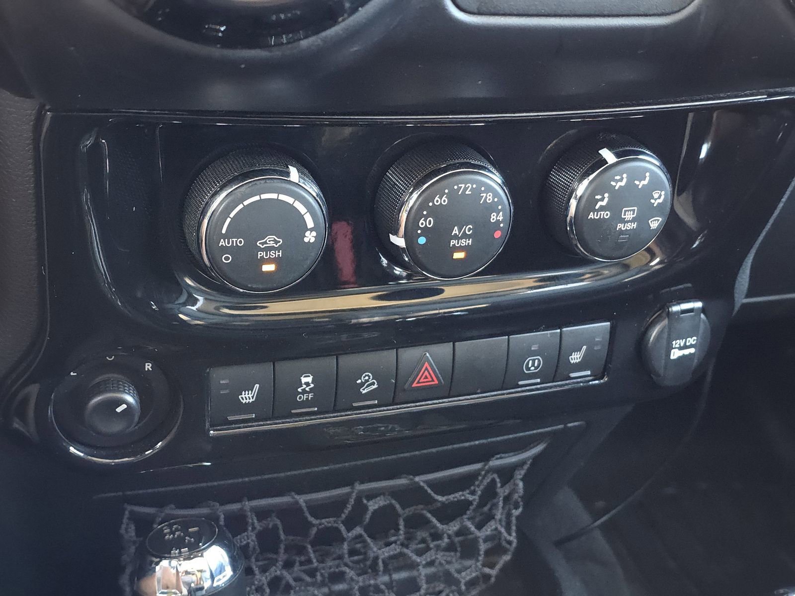 Used 2017 Jeep Wrangler Unlimited Sahara w/ Max Tow Package image 27