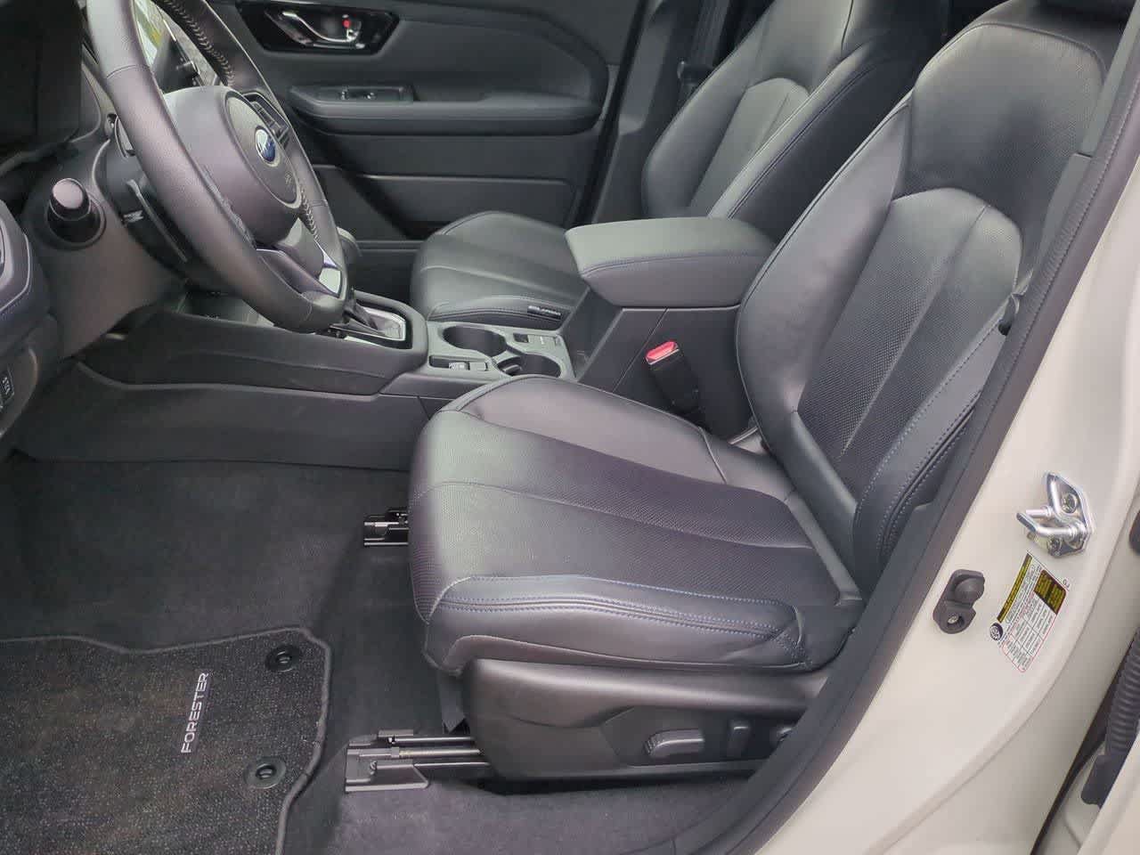 Used 2025 Subaru Forester Limited AWD/4WD image 15