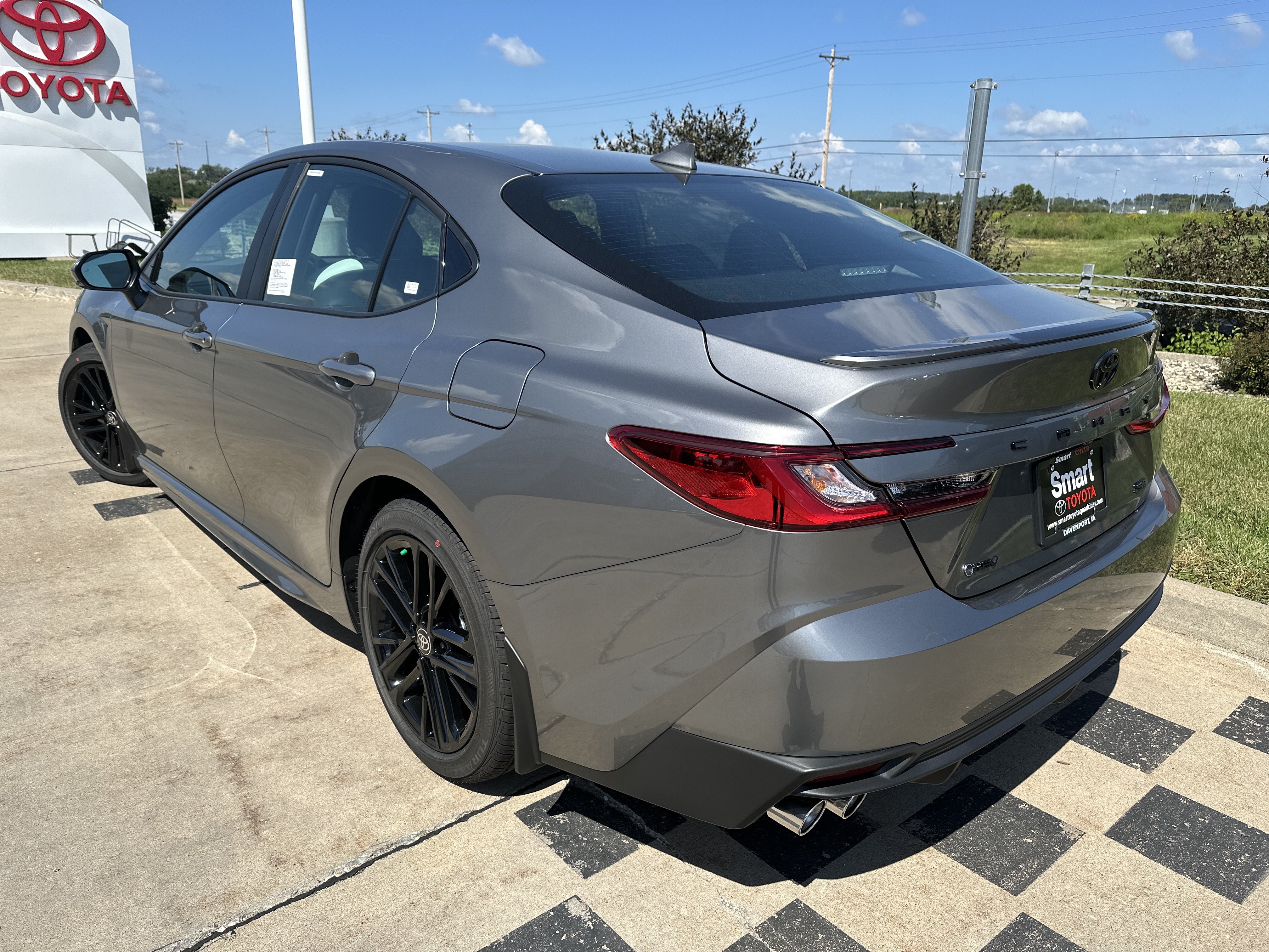 New 2026 Toyota Camry SE w/ Convenience Package FWD image 4