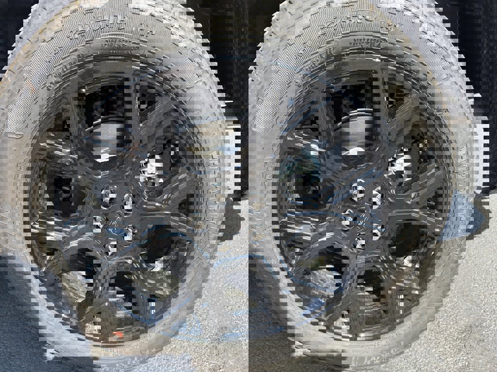 New 2025 Ford Maverick Lariat w/ Black Appearance Package image 9