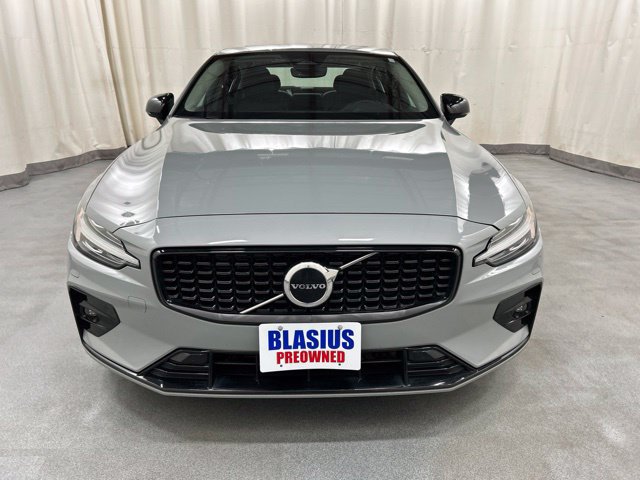 Used 2025 Volvo S60 B5 Core FWD image 18