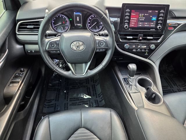 Used 2021 Toyota Camry SE w/ Convenience Package FWD image 14