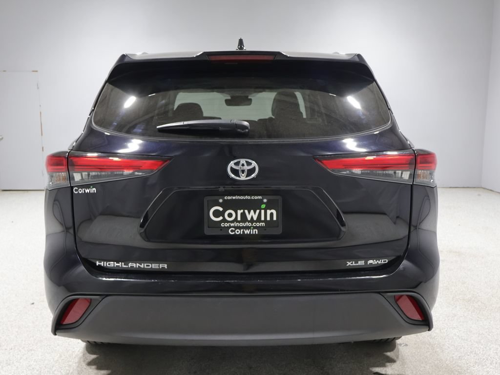 Used 2023 Toyota Highlander XLE AWD/4WD video 3