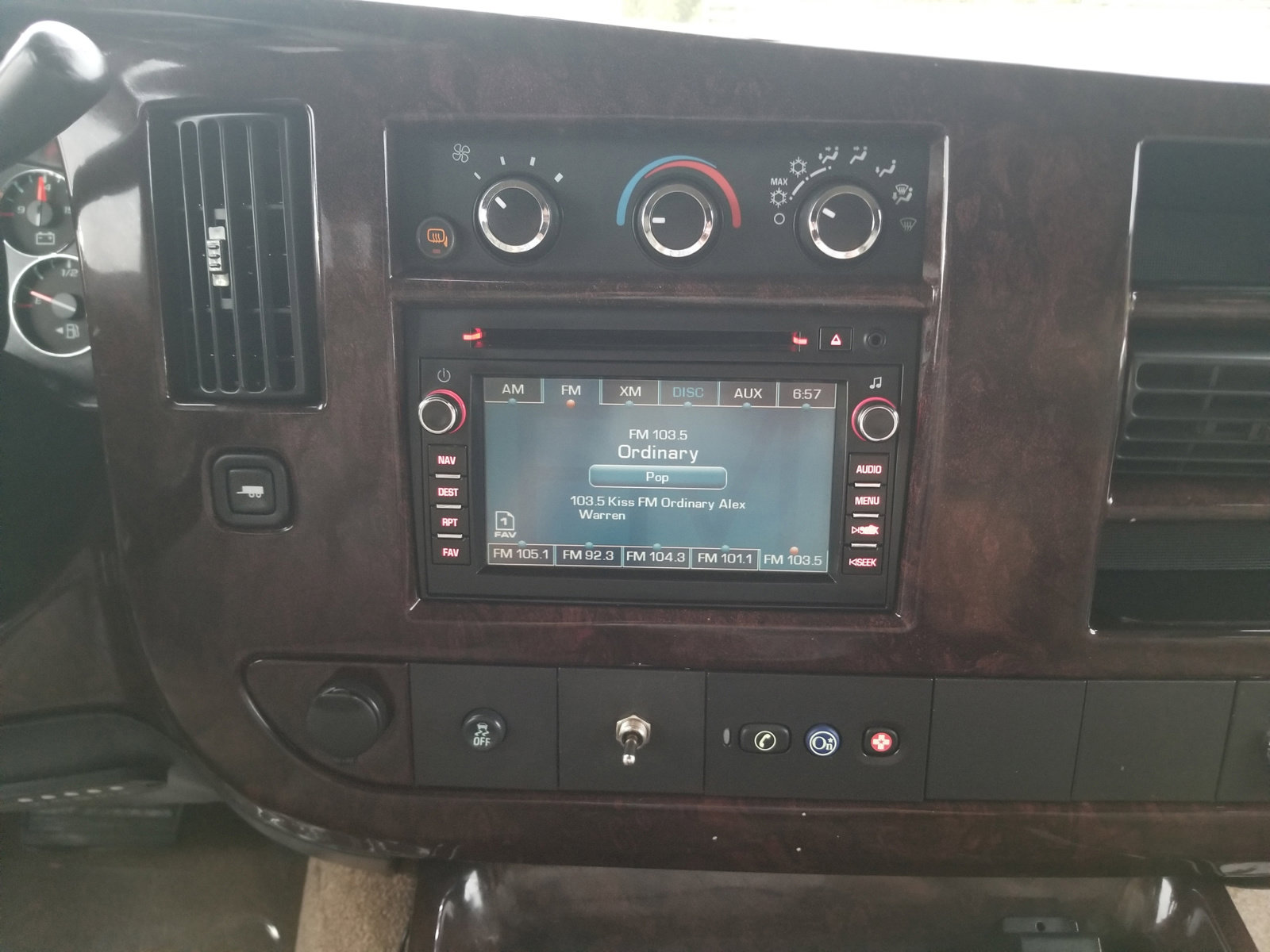 Used 2012 GMC Savana 1500 image 19