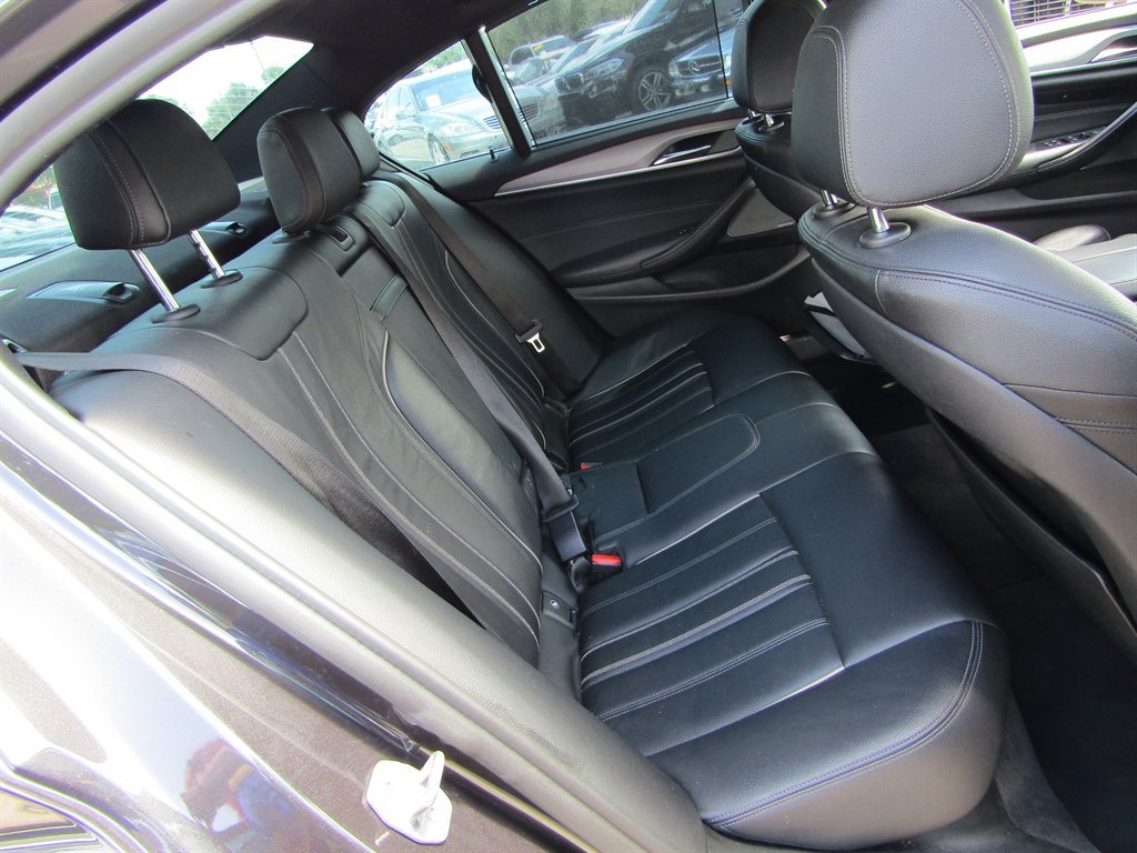 Used 2019 BMW 540i w/ M Sport Package RWD image 6