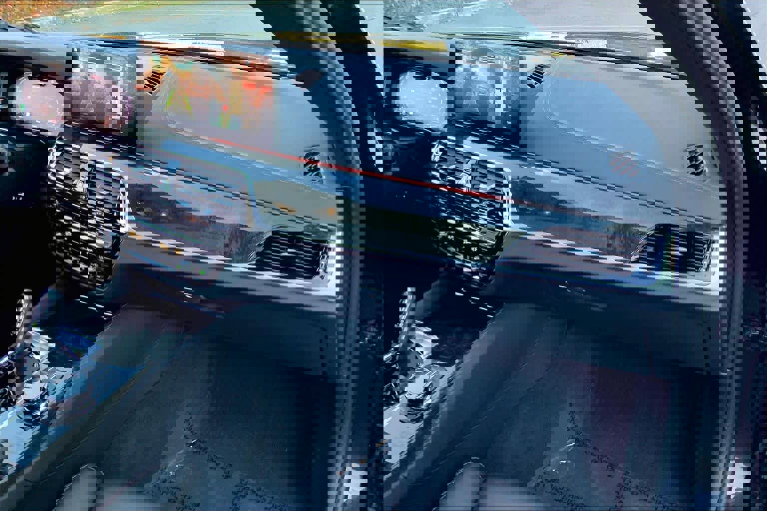 Used 2023 BMW M550i xDrive w/ Executive Package image 19