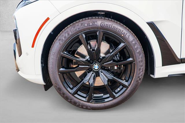 Used 2027 BMW X7 xDrive40i w/ M Sport Package AWD/4WD image 9