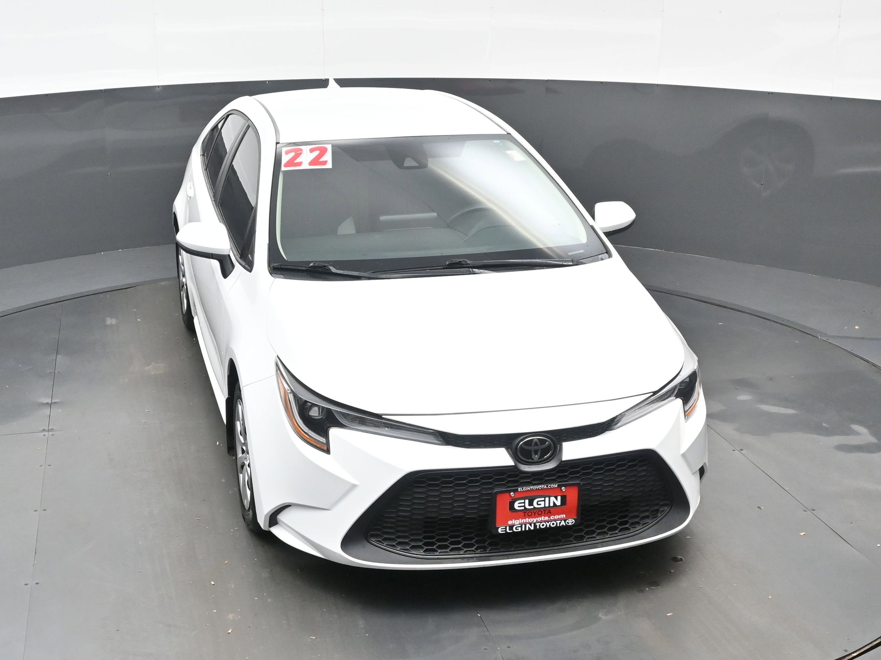Used 2022 Toyota Corolla LE image 32