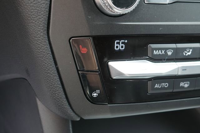 Used 2020 Ford Explorer XLT w/ Equipment Group 202A image 4