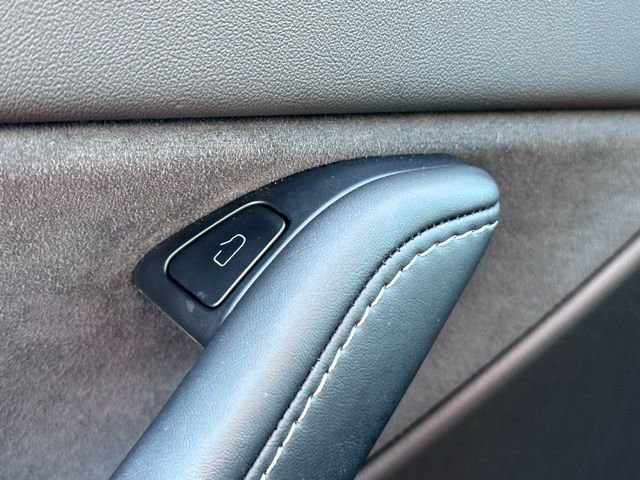 Used 2021 Tesla Model Y Long Range image 21