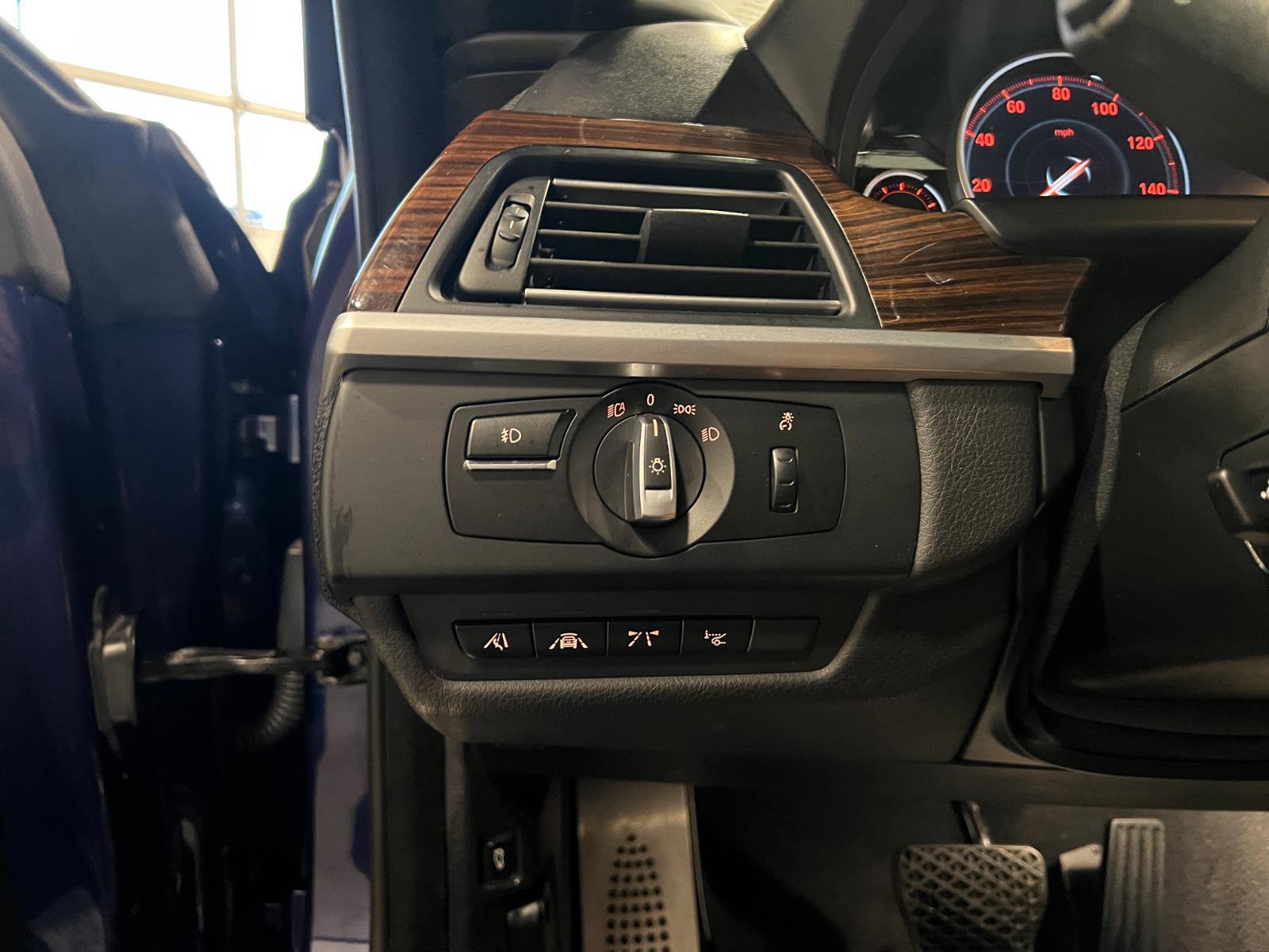 Used 2017 BMW 650i Convertible image 15