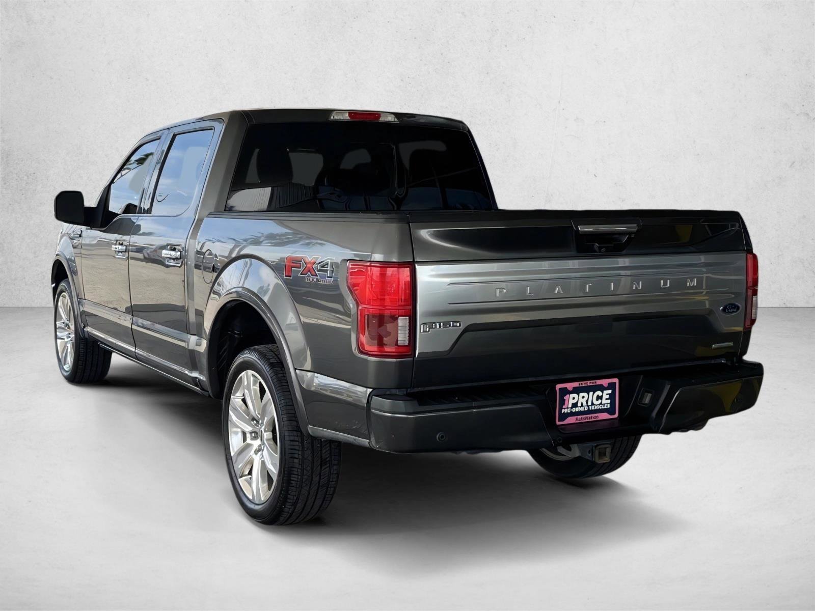 Used 2018 Ford F150 Platinum w/ Equipment Group 701A Luxury AWD/4WD image 3