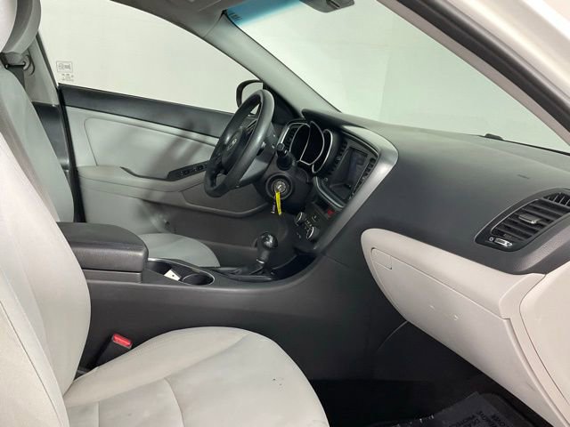Used 2015 Kia Optima LX image 16