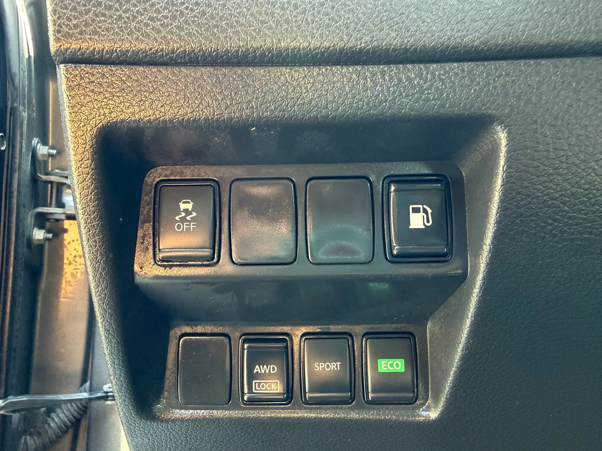 Used 2018 Nissan Rogue S AWD/4WD image 21