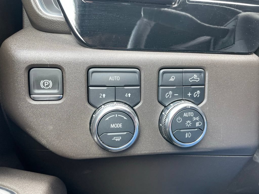 Used 2025 GMC Sierra 1500 SLT AWD/4WD image 47