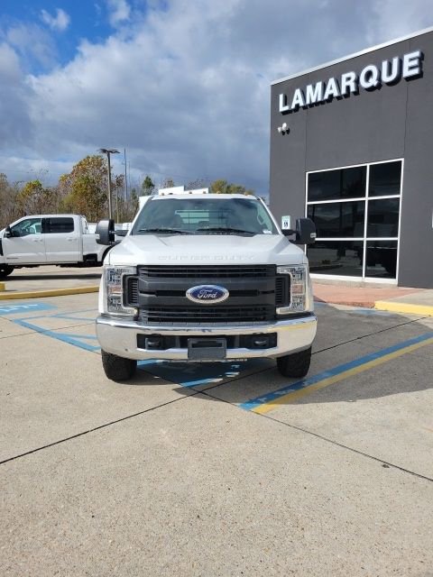 Used 2019 Ford F350 XL w/ Power Equipment Group AWD/4WD image 3