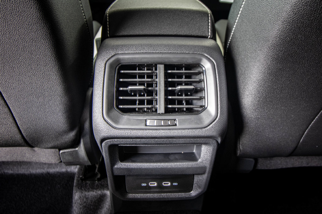 New 2026 Volkswagen Taos SEL AWD/4WD image 28