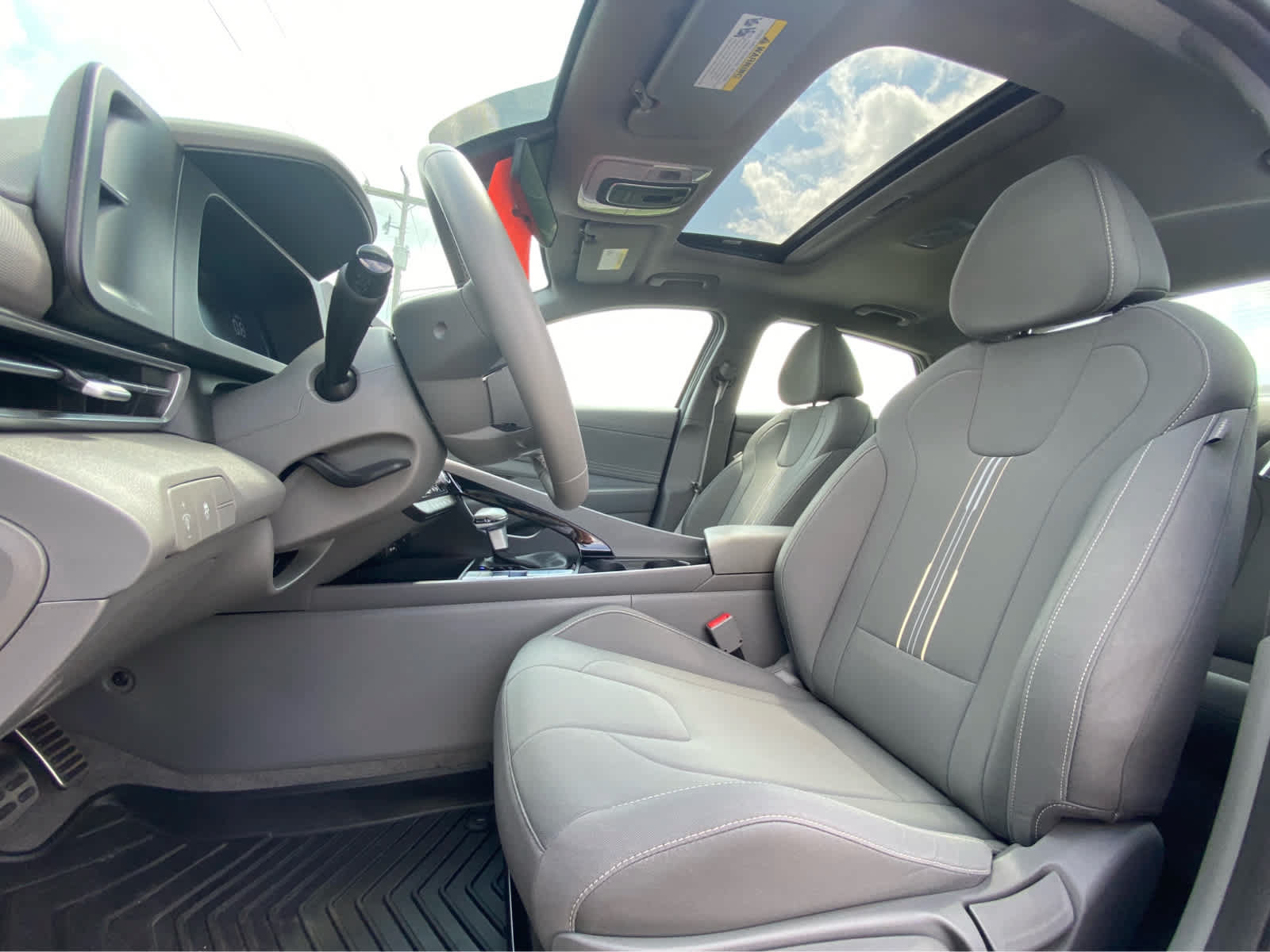 Used 2026 Hyundai Elantra SEL Sport Premium FWD image 26