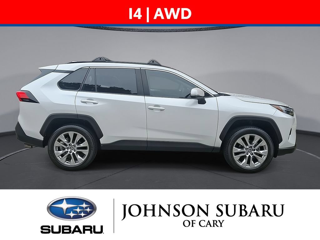 Used 2025 Toyota RAV4 XLE Premium AWD/4WD image 5