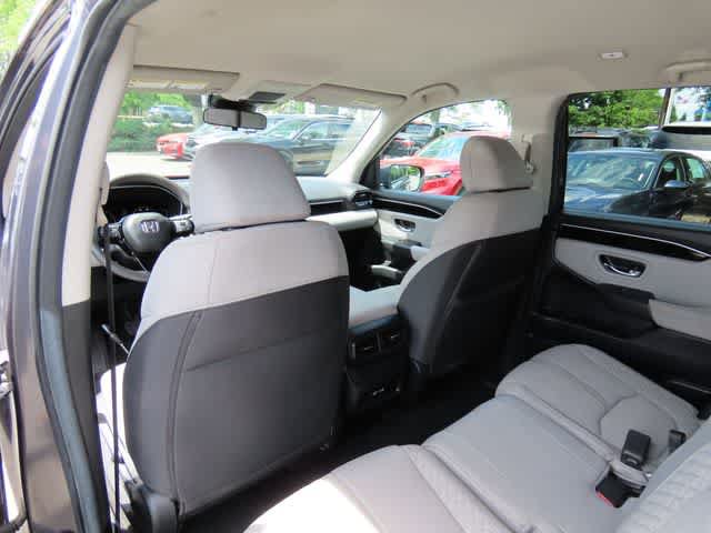 Certified 2023 Honda Pilot LX image 16
