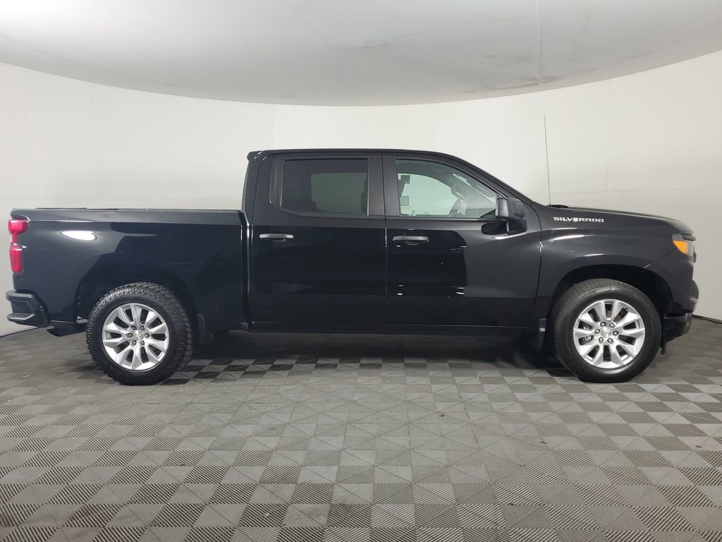 Used 2023 Chevrolet Silverado 1500 Custom RWD image 3