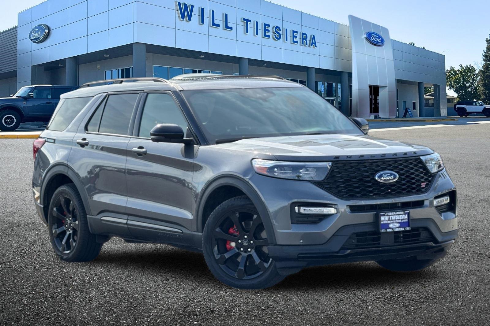 Used 2023 Ford Explorer ST w/ Equipment Group 401A image 2