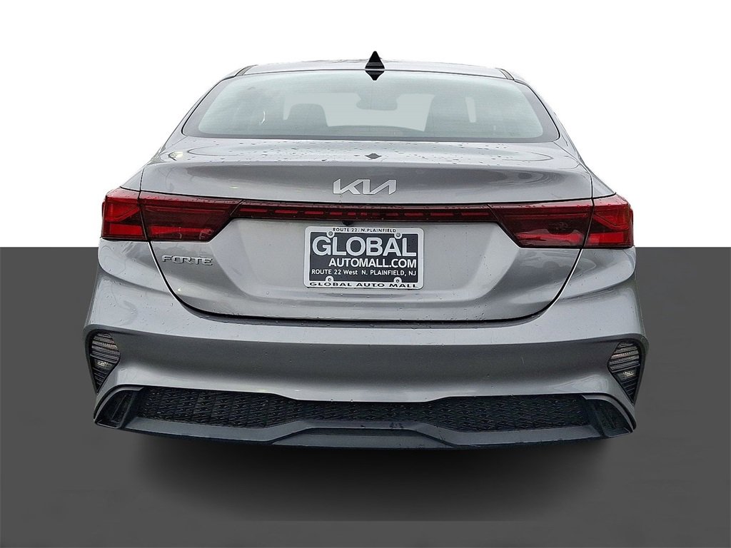 Used 2023 Kia Forte LXS image 6