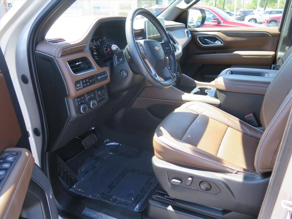 Used 2021 Chevrolet Tahoe High Country w/ Premium Package AWD/4WD image 11