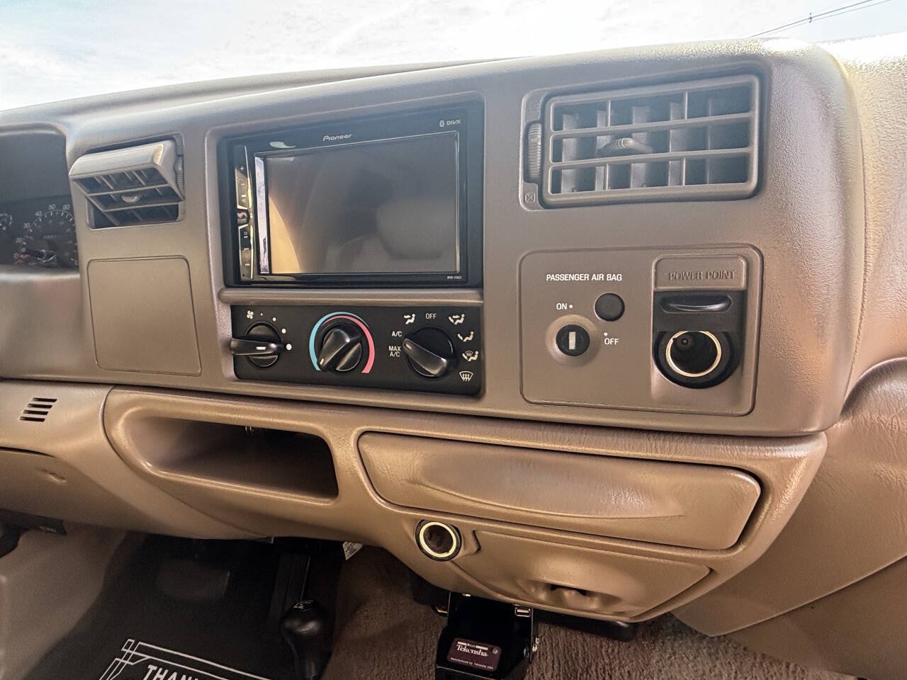 Used 2001 Ford F350 Lariat AWD/4WD image 24