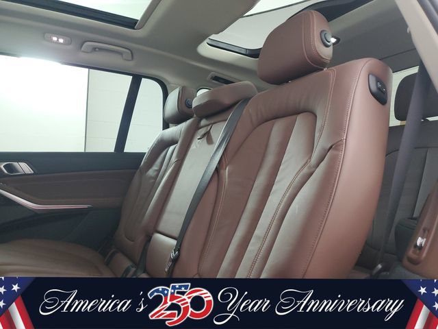 Used 2020 BMW X7 xDrive40i w/ Premium Package AWD/4WD image 16