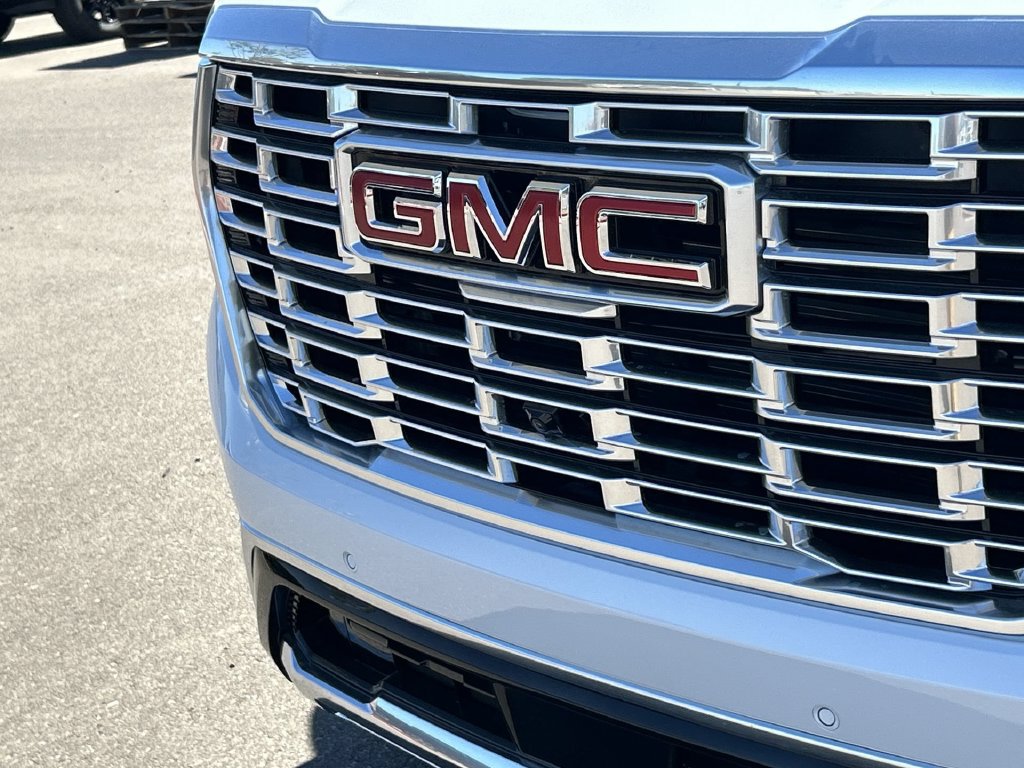 New 2027 GMC Yukon Denali w/ Sun & Power Step Package AWD/4WD image 32