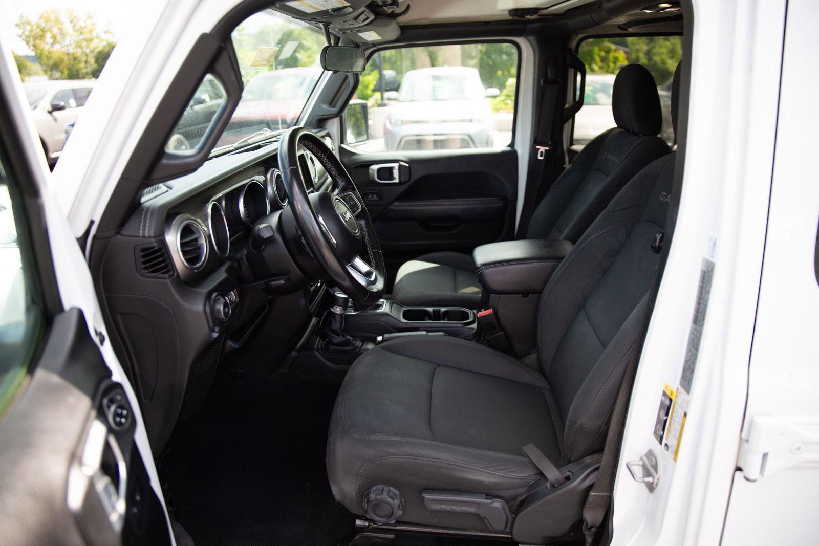 Used 2020 Jeep Wrangler Unlimited Sahara image 3