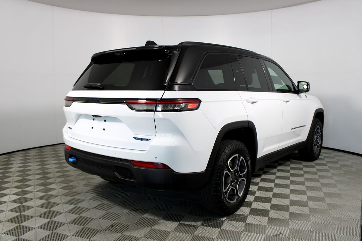 Used 2023 Jeep Grand Cherokee Trailhawk w/ Advanced Protech Group II AWD/4WD image 49