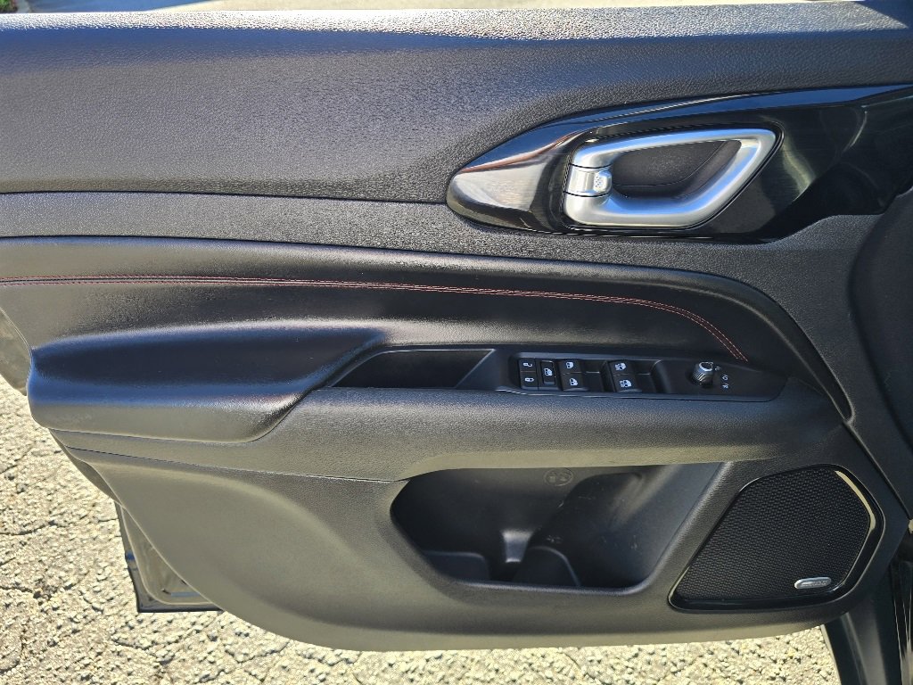 Used 2022 Jeep Compass Trailhawk w/ Sun and Sound Group image 11