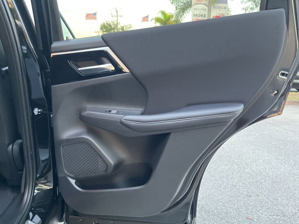 Used 2024 Mitsubishi Outlander ES image 23