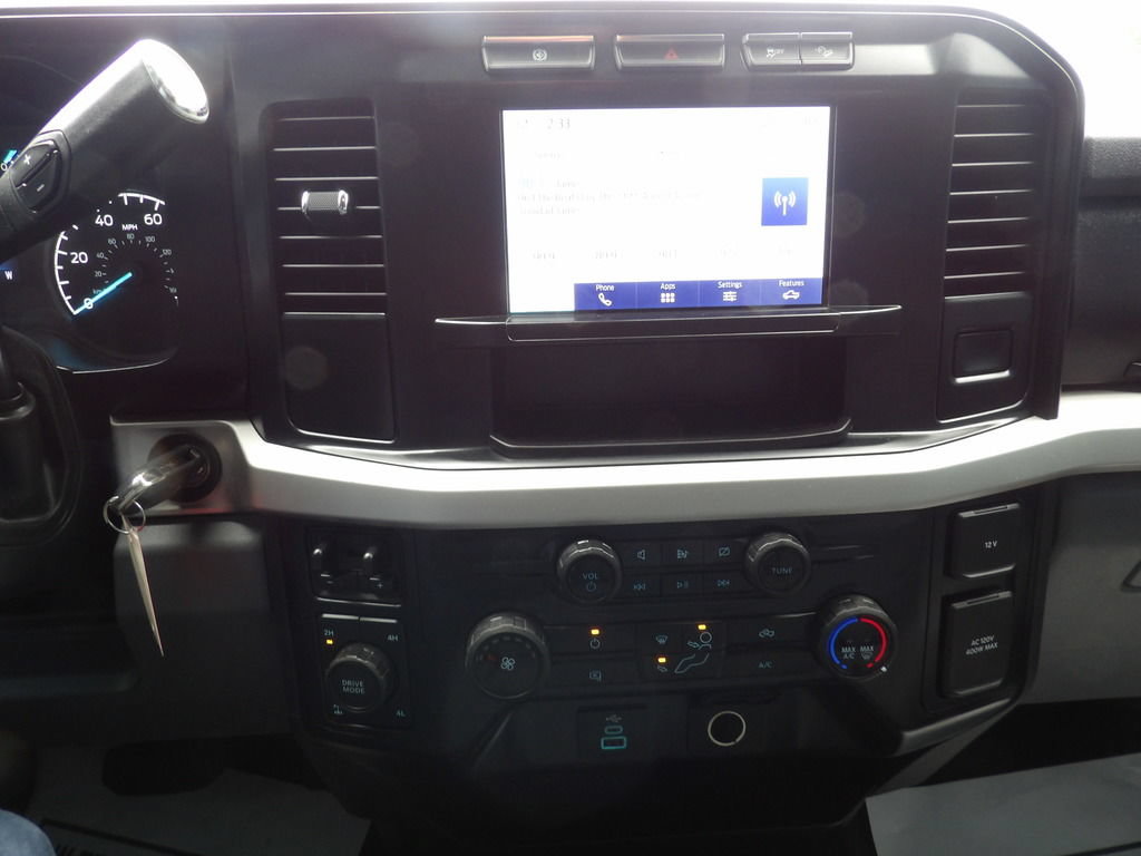 Used 2024 Ford F250 XLT w/ FX4 Off-Road Package AWD/4WD image 23