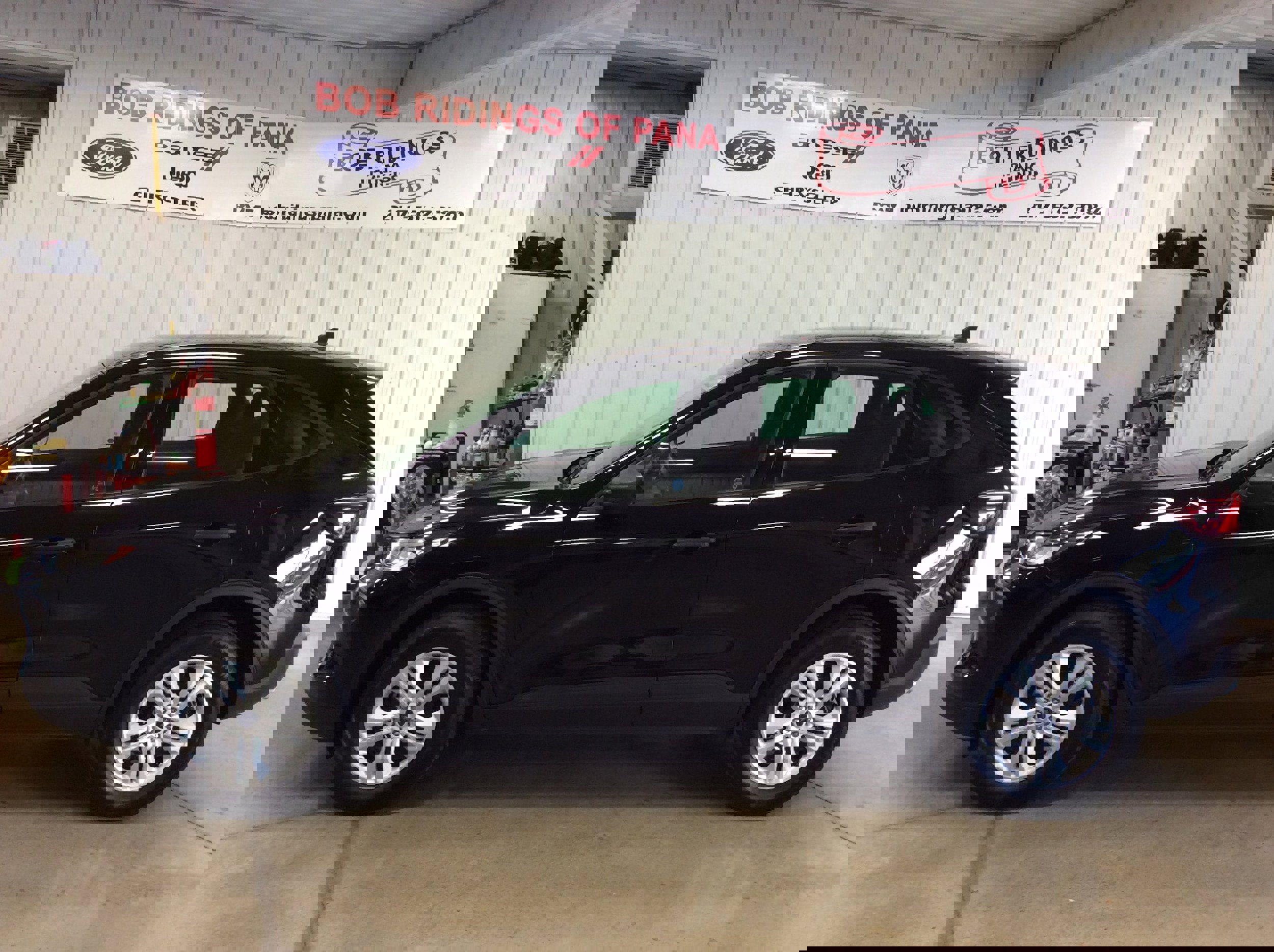 Used 2023 Ford Escape AWD image 2