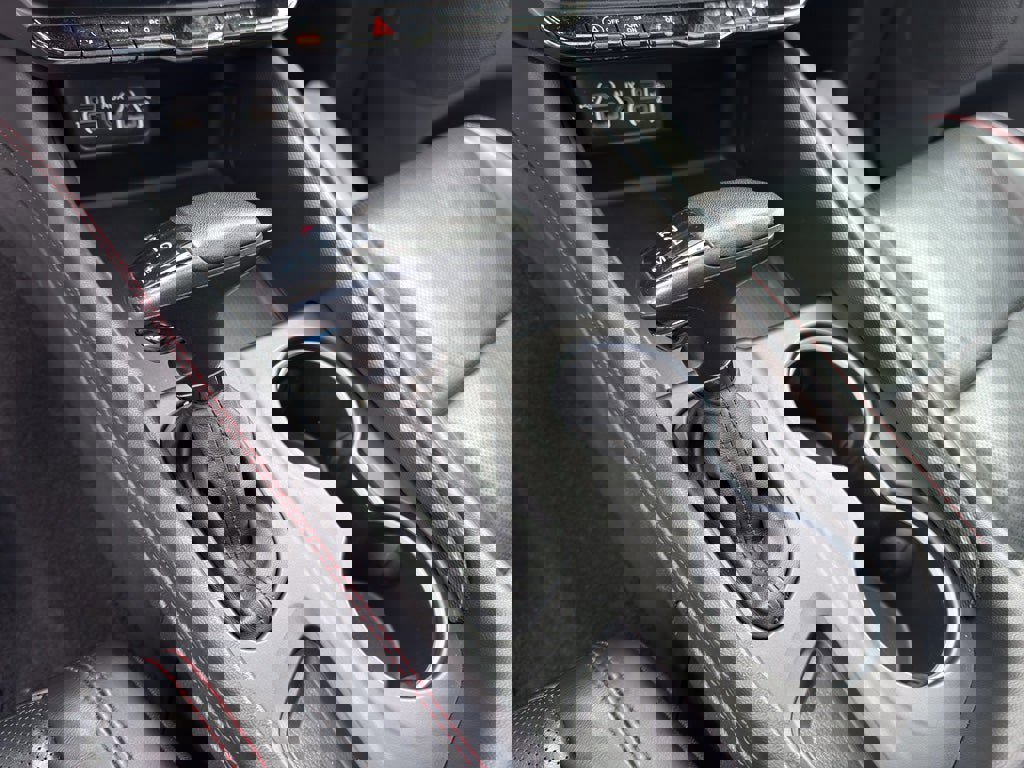 Used 2024 Dodge Durango GT image 16