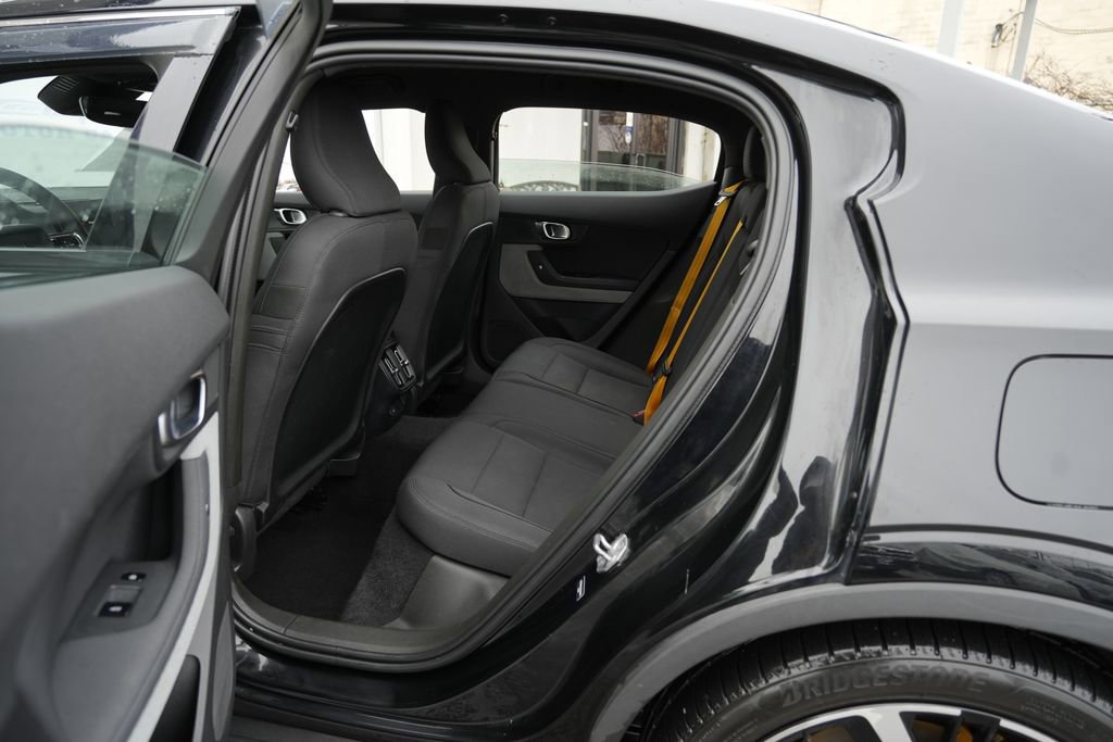 Used 2022 Polestar Polestar 2 w/ Performance Package image 26