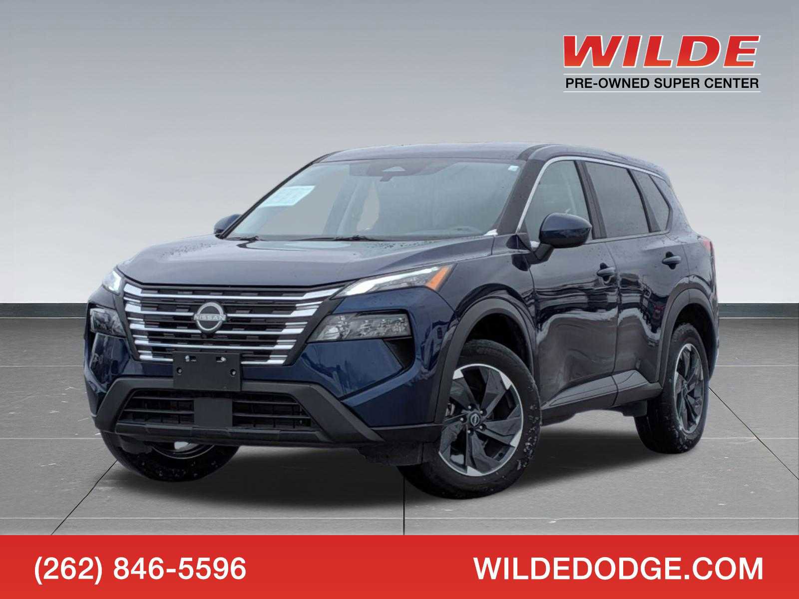 Used 2025 Nissan Rogue SV image 1