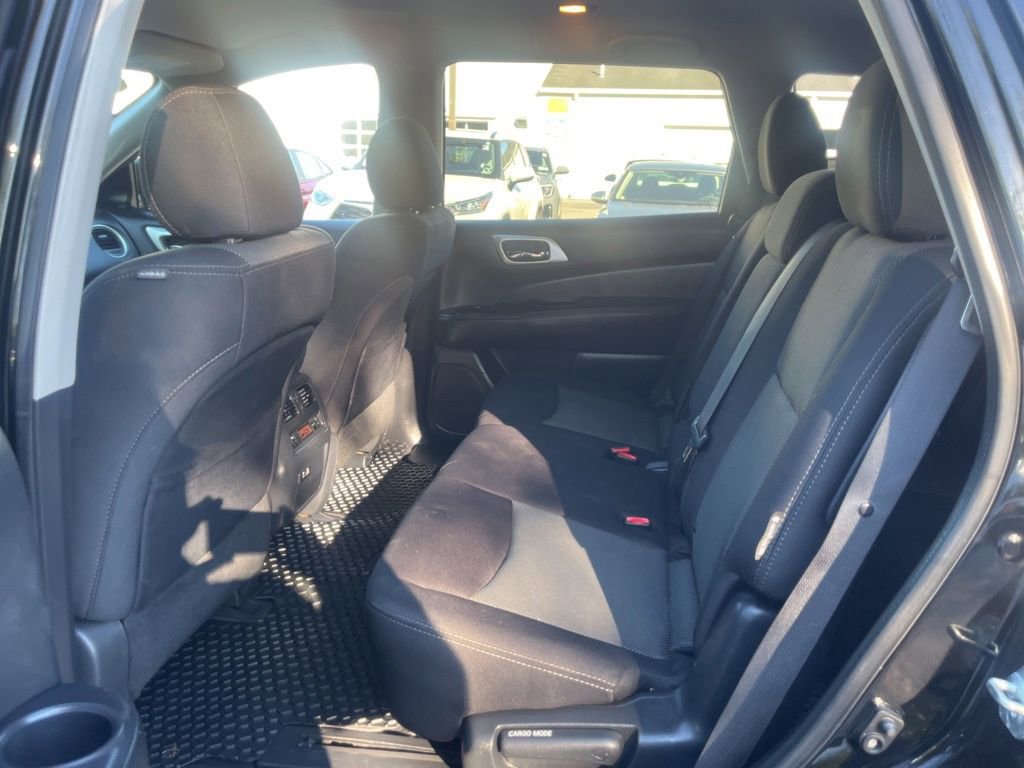 Used 2019 Nissan Pathfinder SV AWD/4WD image 11