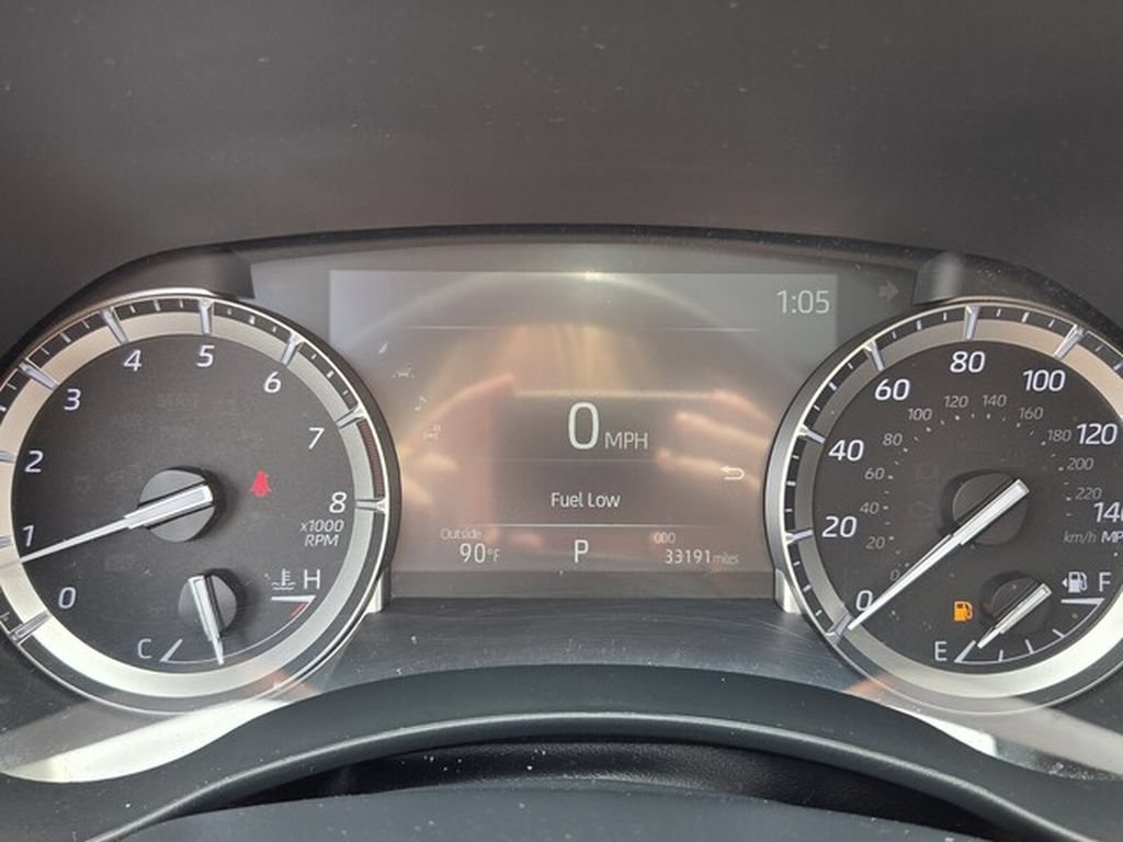 Used 2022 Toyota Highlander XLE FWD image 28