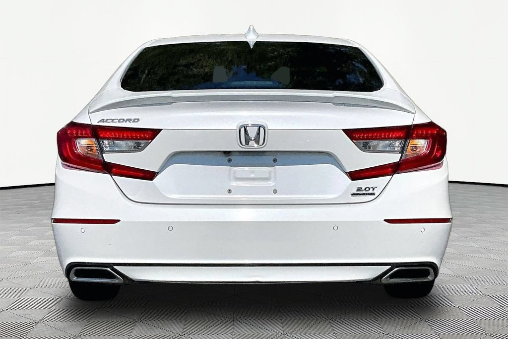 Used 2018 Honda Accord Touring image 7