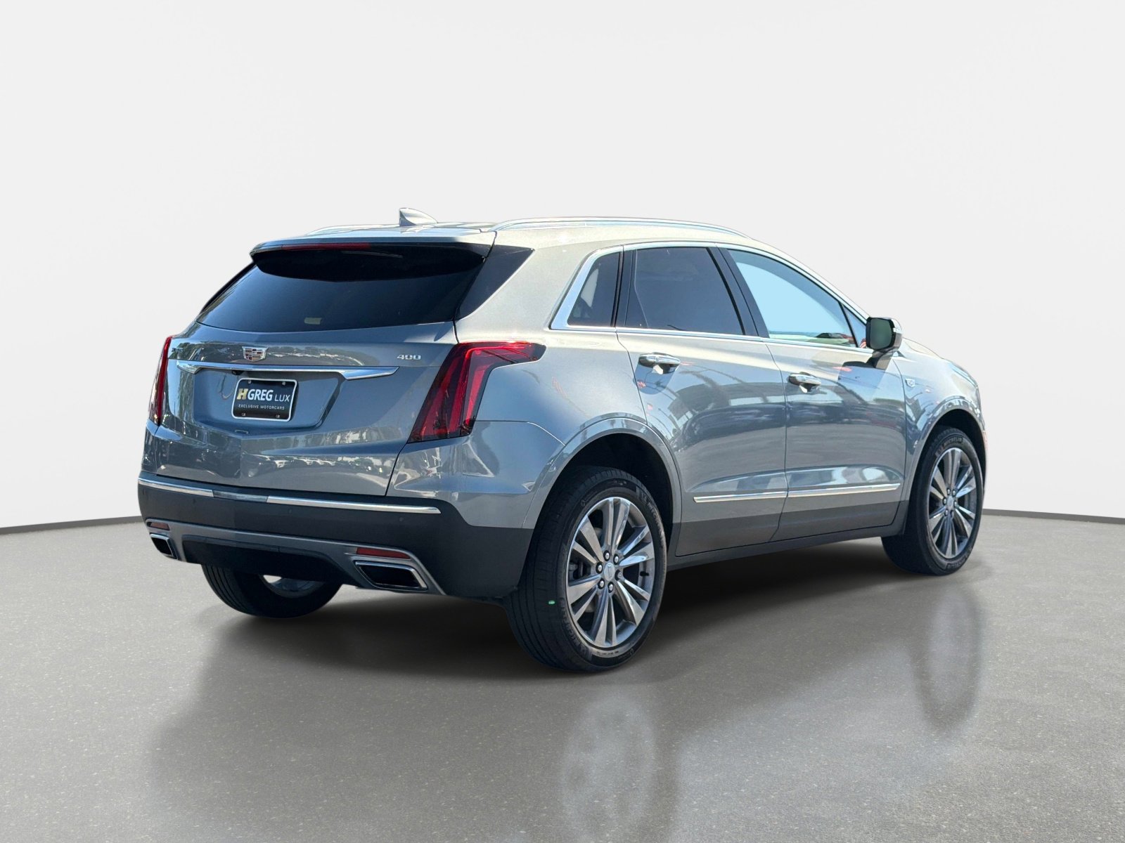 Used 2024 Cadillac XT5 Premium Luxury w/ LPO, Floor Liner Package FWD image 3