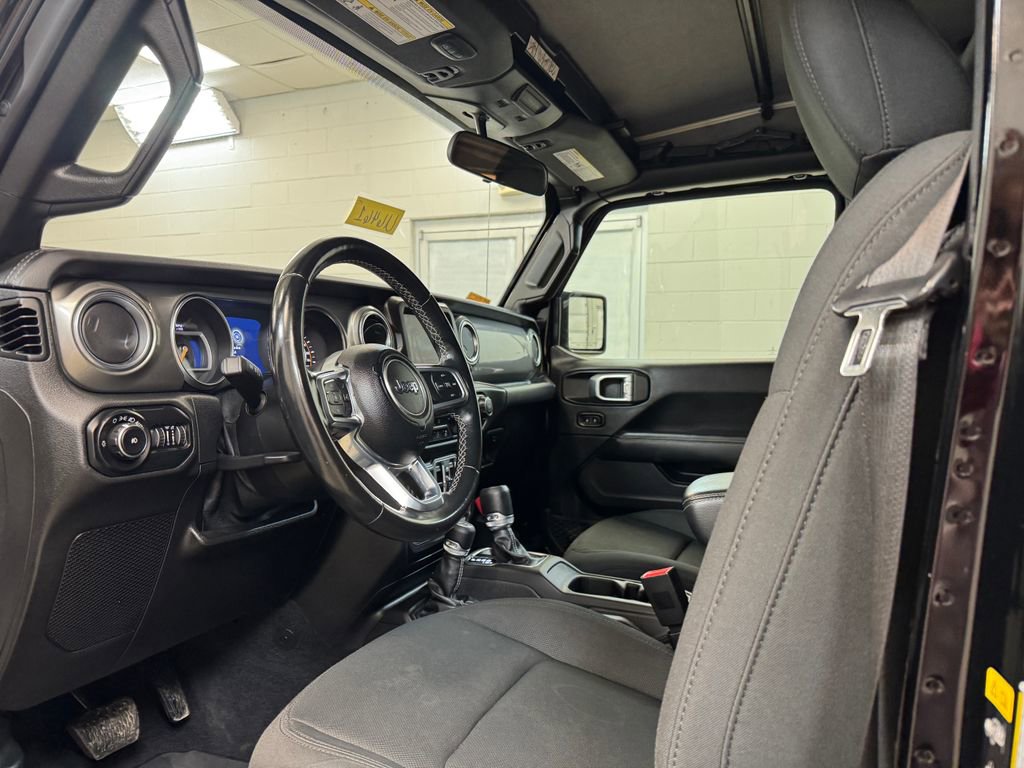 Used 2021 Jeep Wrangler Unlimited Sahara image 13
