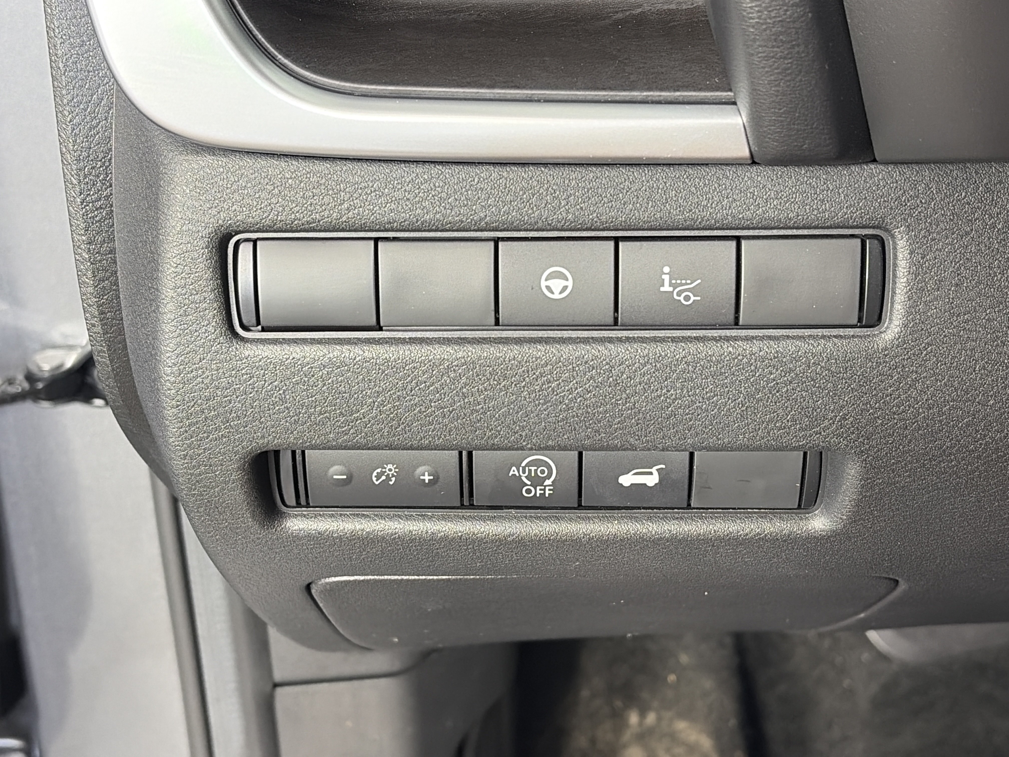 Certified 2023 Nissan Rogue Platinum w/ Platinum Premium Package AWD/4WD image 33